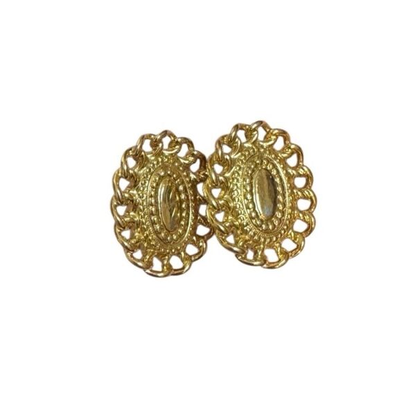 Sarah Coventry Gold Toned Oval Ornate Clip On Earrings - Picture 3 of 7